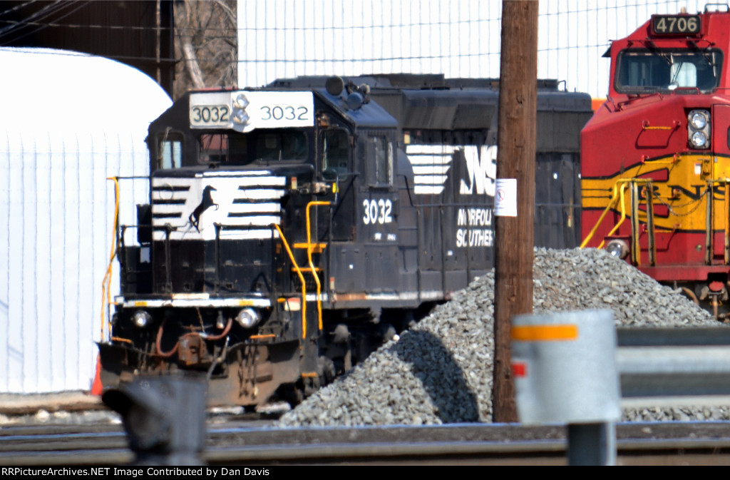 NS GP40-2 3032